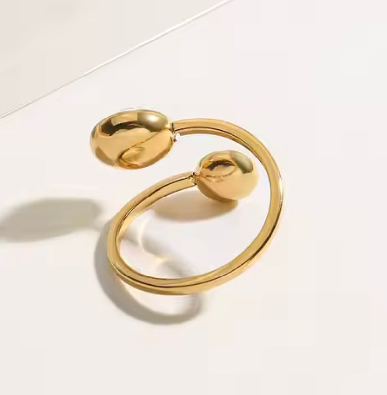 18 k forgyldt, åben ring med zirkoner
