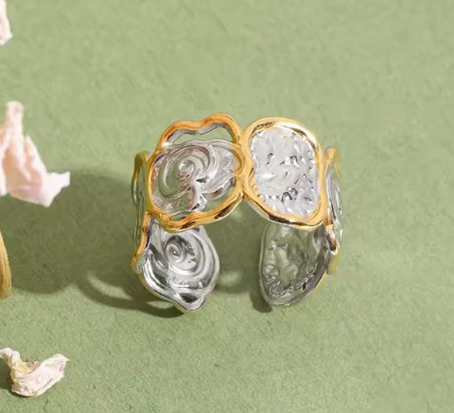 18 k forgyldt, åben ring i stål "flower"