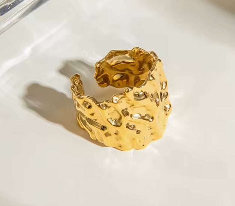 Åben 18 karat forgyldt vandfast ring i stål
