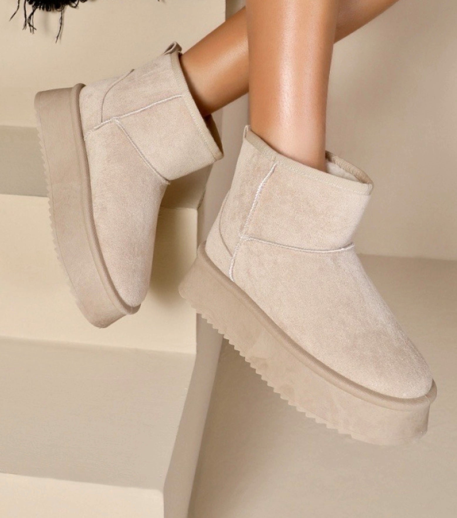 Stövel i PU med pälsfoder, beige
