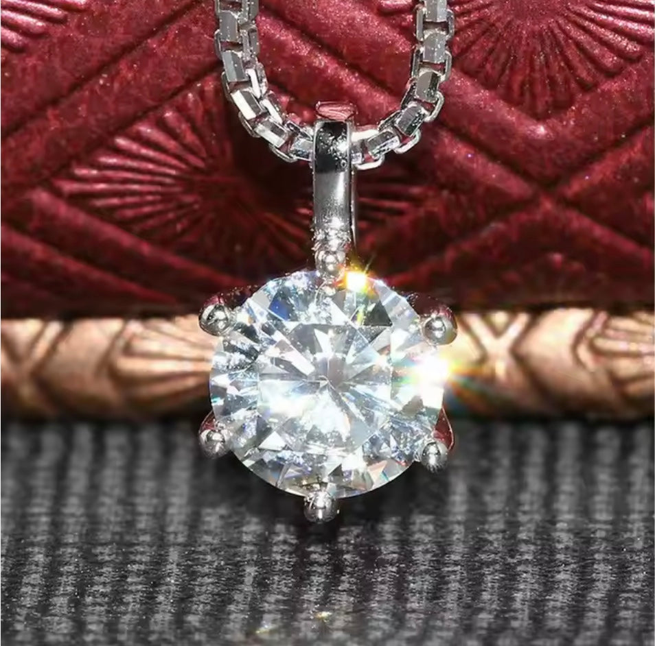Halsband med klar zirkon