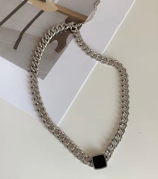 Silverpläterat halsband