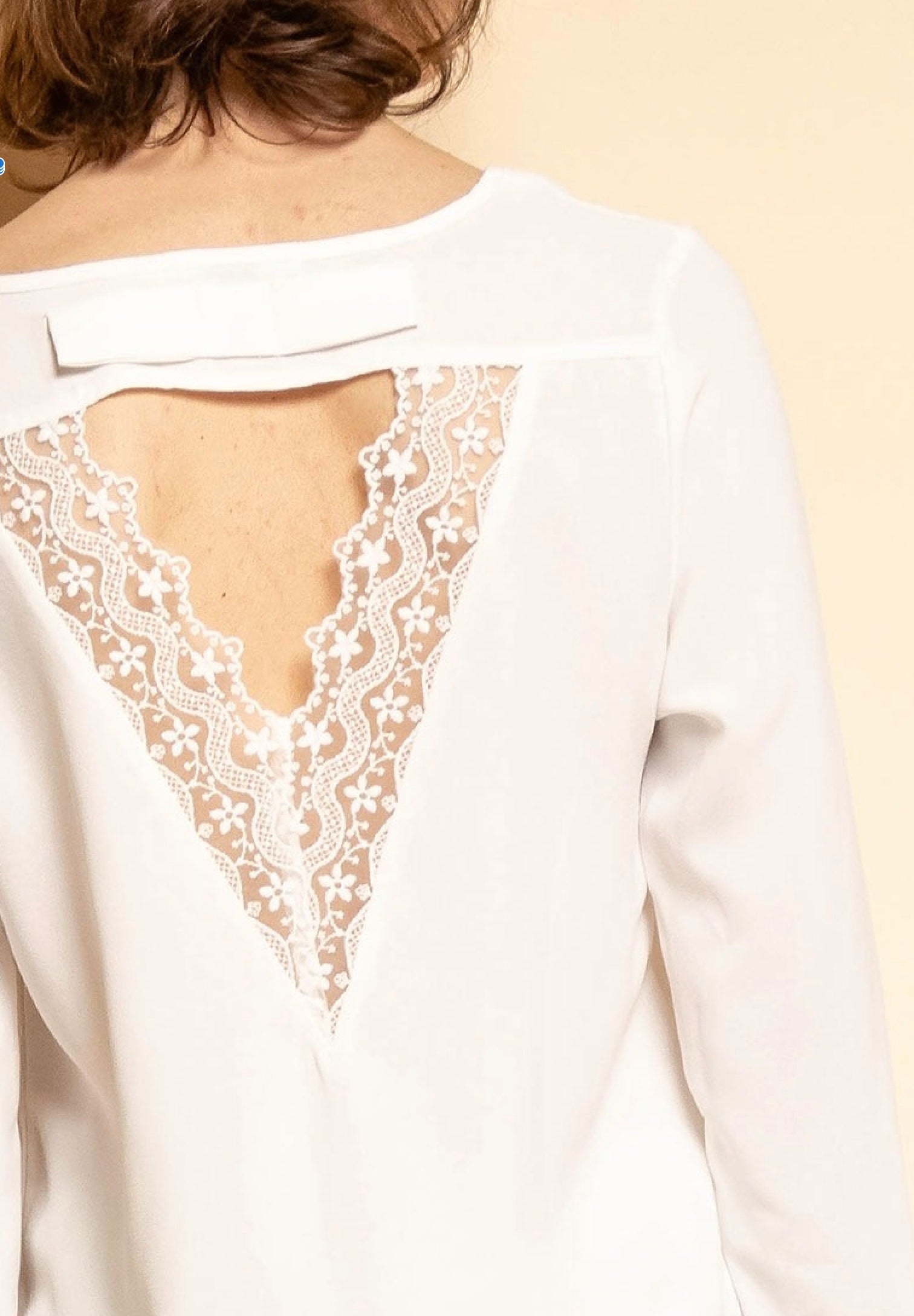 Bluse med blonde, sort
