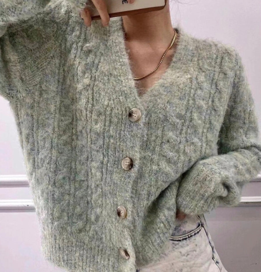 Cardigan i en storlek med knappar