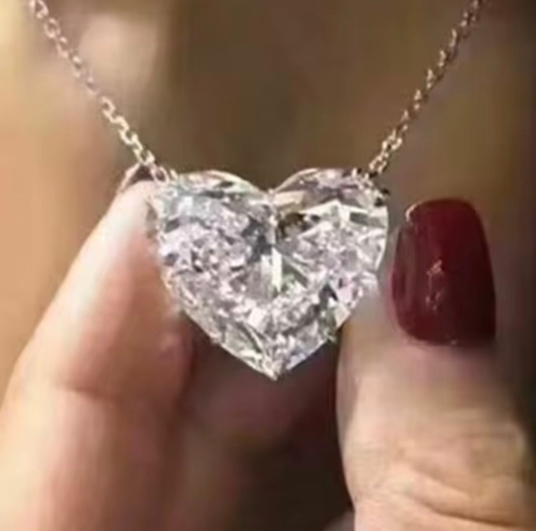 Halsband med klar zirkon