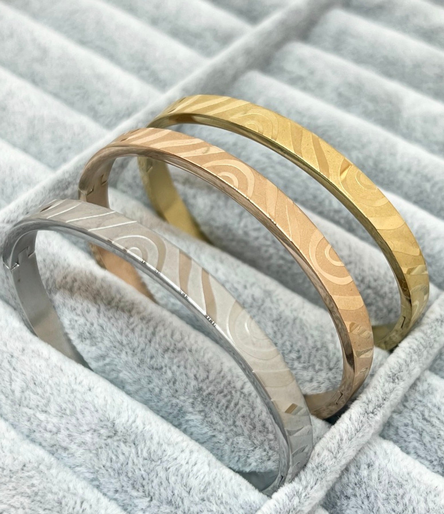 Armring med mönster