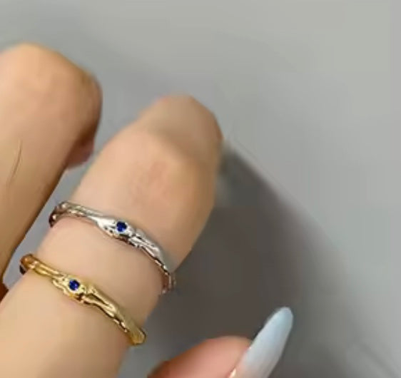 Åben ring med zirkon