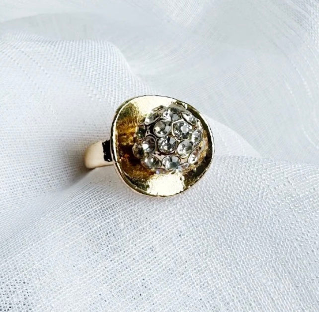 Ring i stål med klar zirkoner