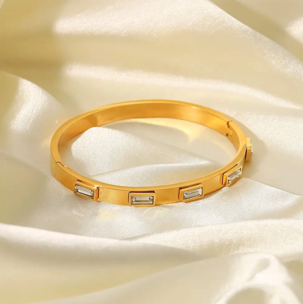 18 karat forgyldt vandfast bangle med store zirkoner
