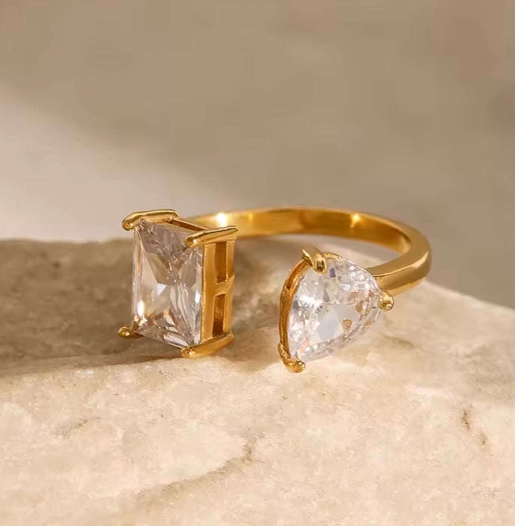 18 k forgyldt, åben ring med zirkon