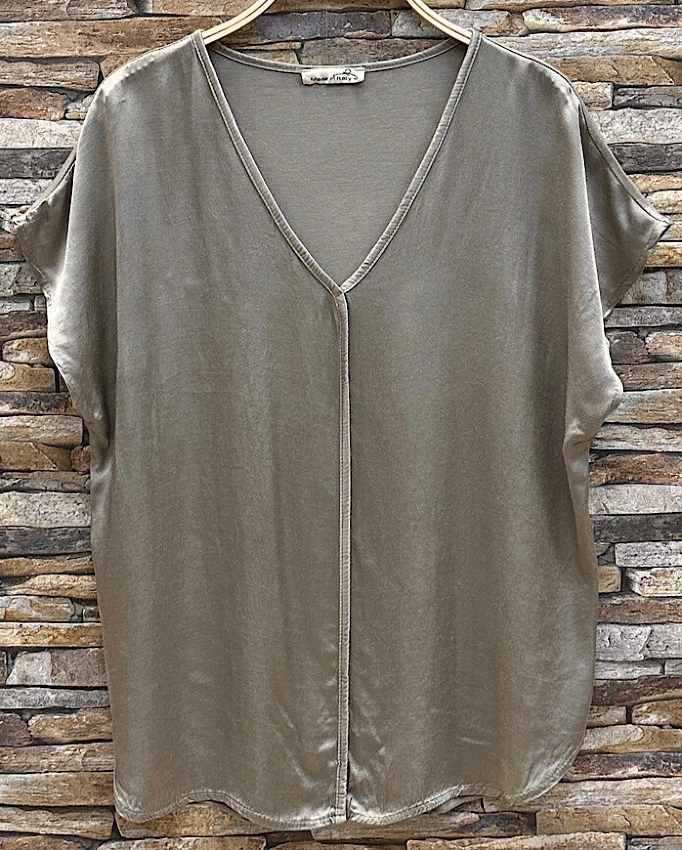 Onesize bluse i satin-look