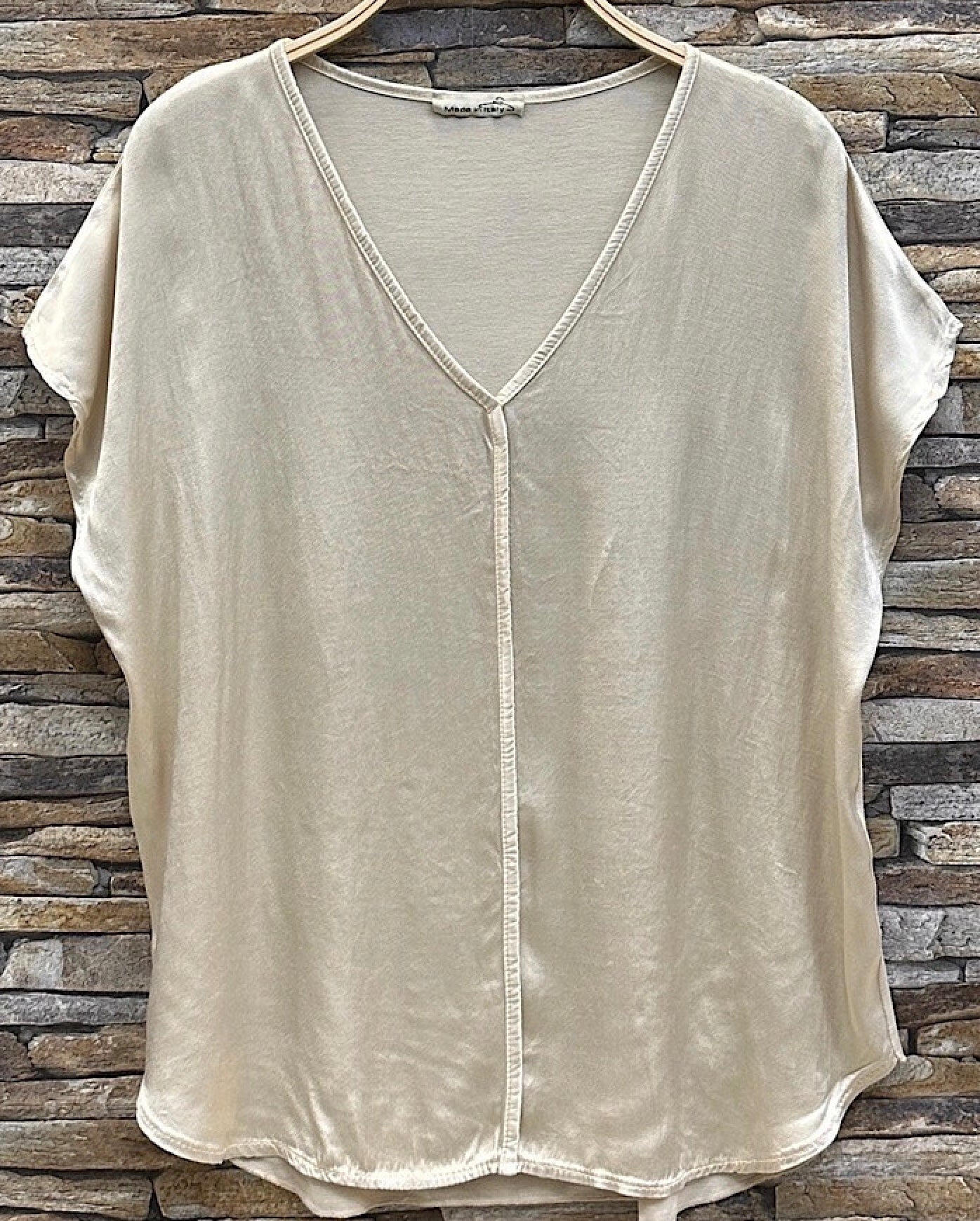 Onesize bluse i satin-look