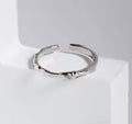 Åben ring med zirkon