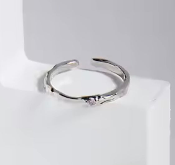 Åben ring med zirkon