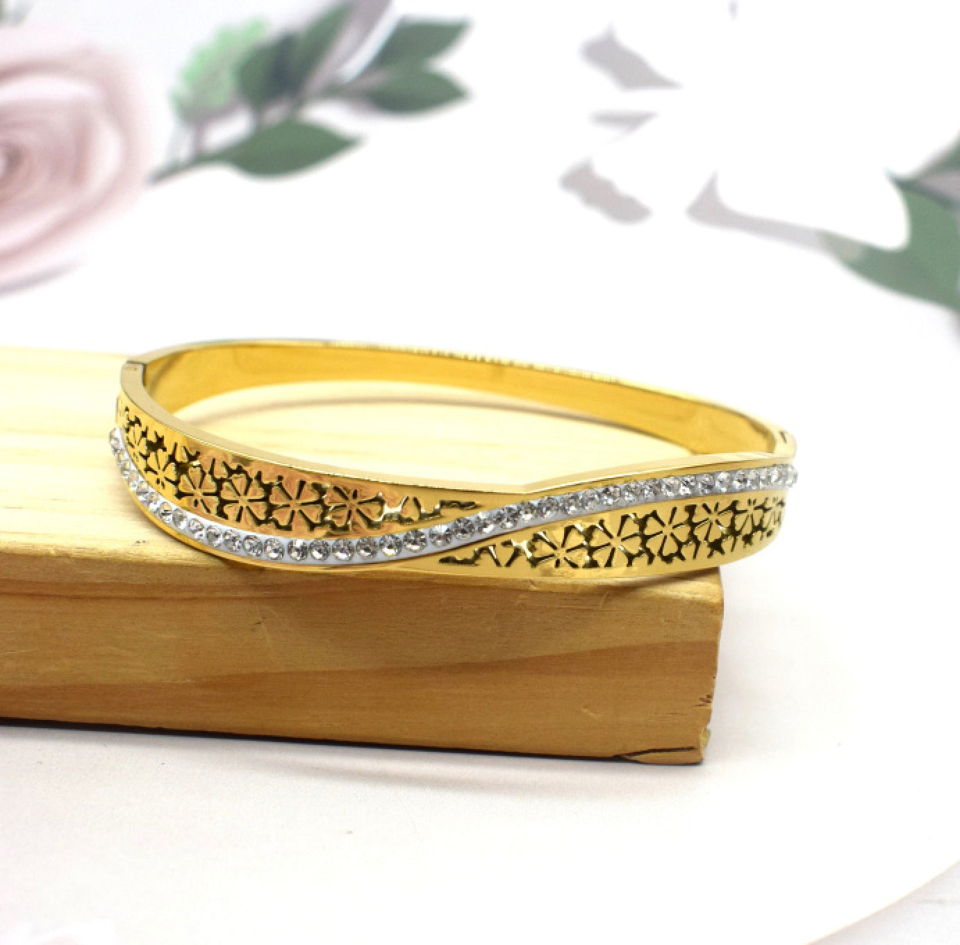 Bangle med klare zirkoner