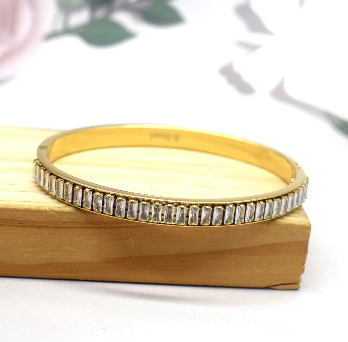 Bangle med klare zirkoner