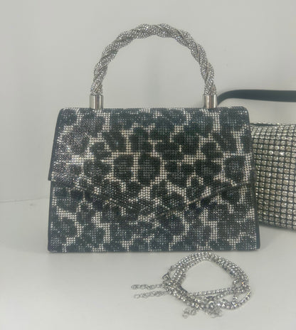 Lille clutch med sten og leopardmønster